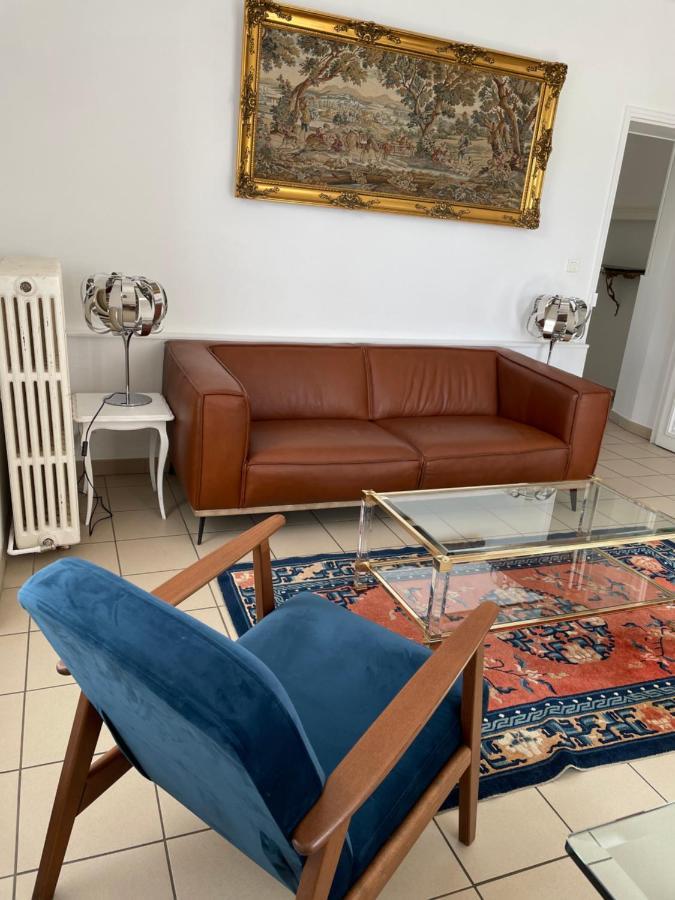 Gite Les Minimes Avallon Bagian luar foto