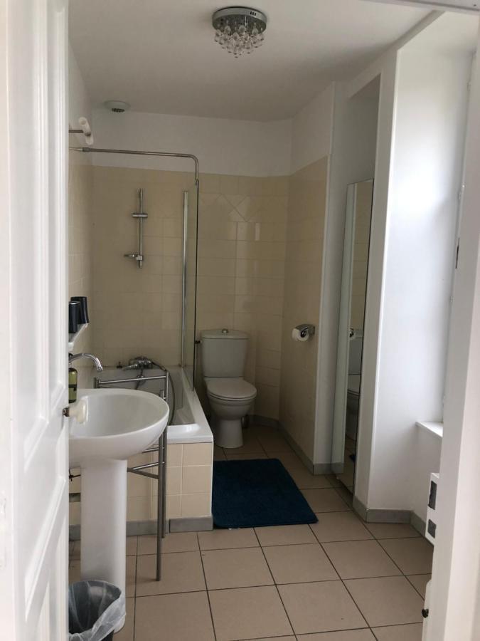 Gite Les Minimes Avallon Bagian luar foto