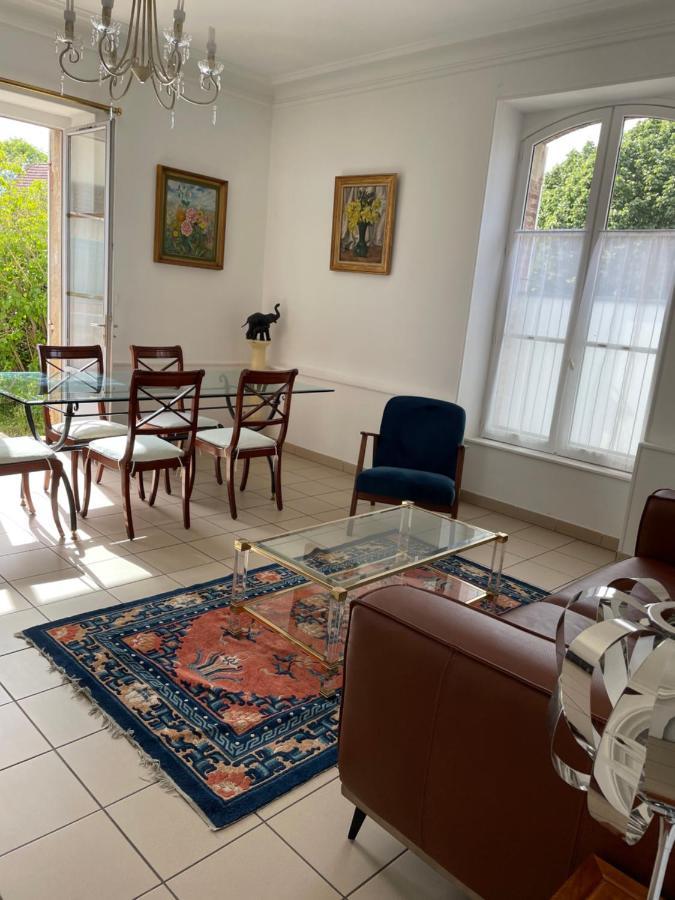 Gite Les Minimes Avallon Bagian luar foto