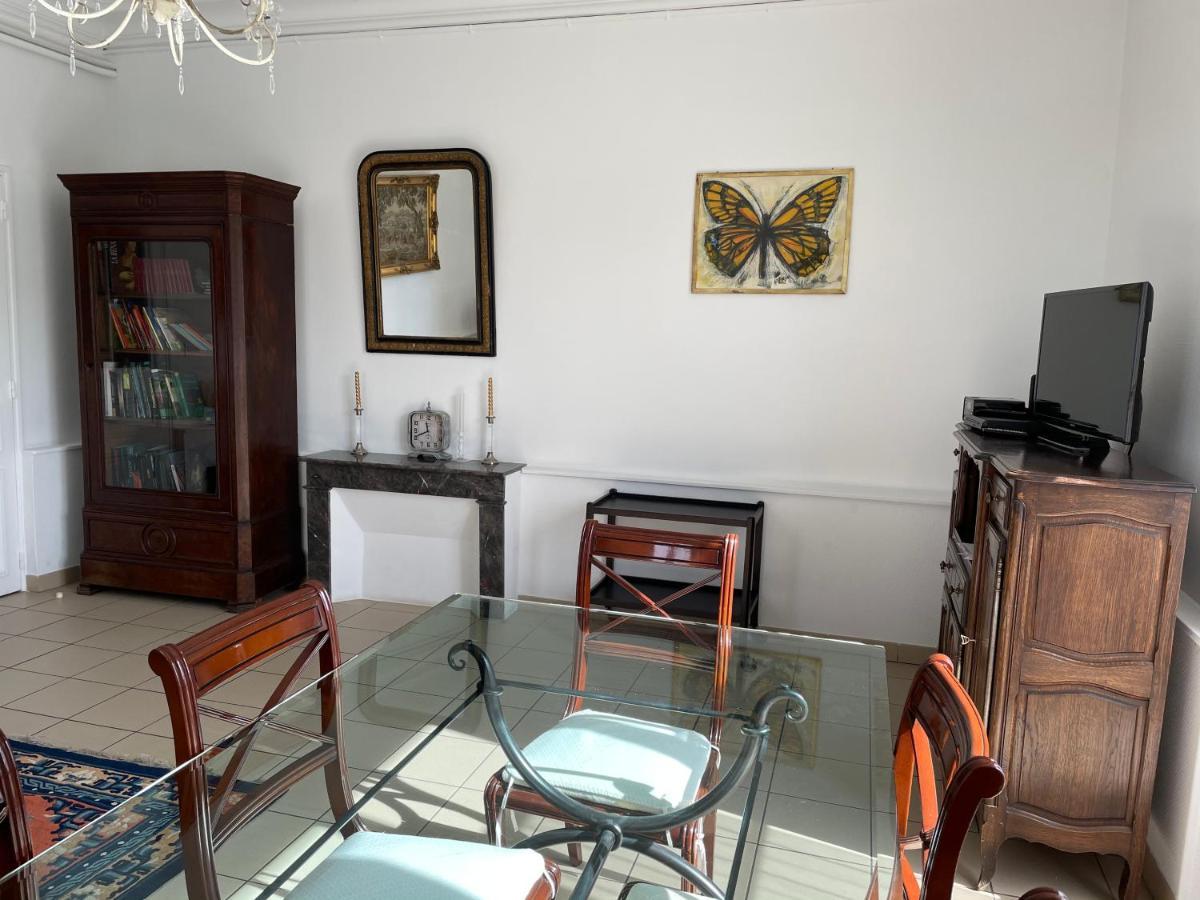 Gite Les Minimes Avallon Bagian luar foto