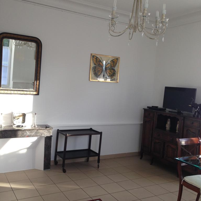 Gite Les Minimes Avallon Bagian luar foto